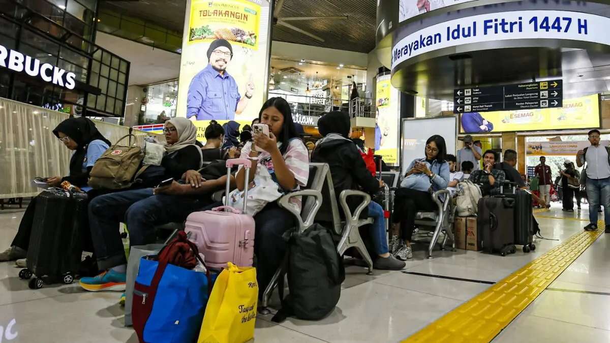 Perjalanan Kereta Api DAOP 1 Jakarta Saat Sebaran Abu Vulkanik