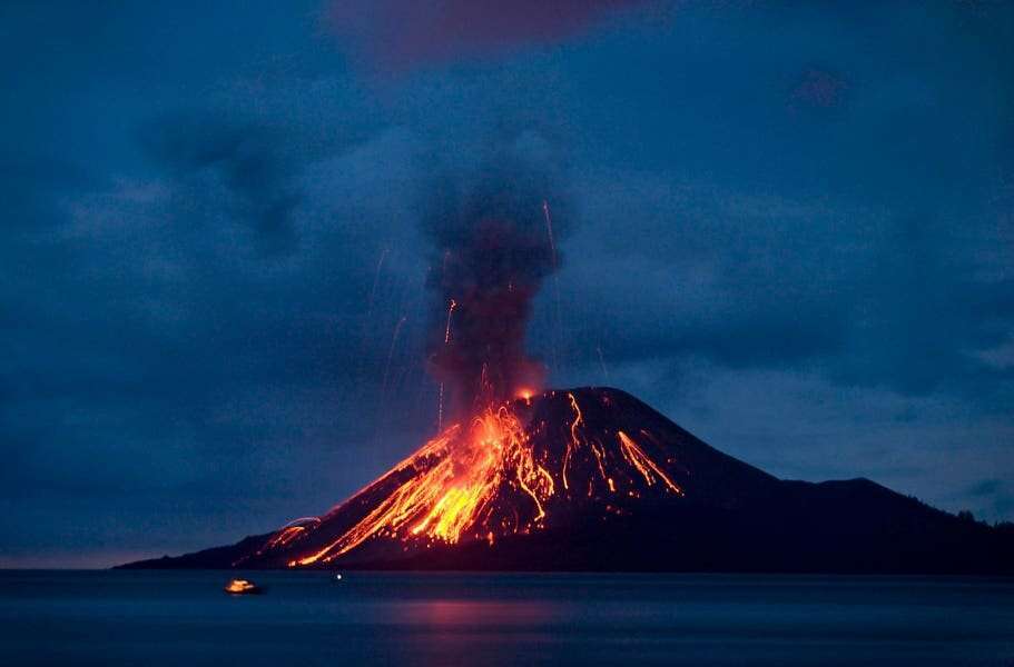 Bahaya Silika Mikroskopis dari Abu Anak Krakatau dan Cara Menghindarinya