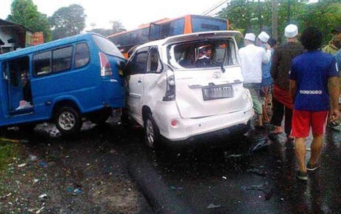 Mencegah Tabrakan Beruntun Saat Berkendara