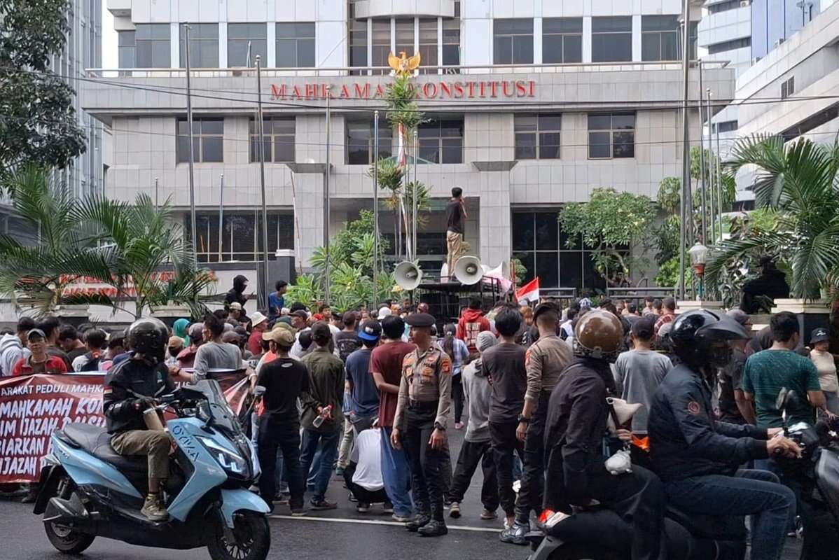 Gugatan Frasa Pengadilan Tinggi dalam UU Kepailitan: Pandangan Ahli