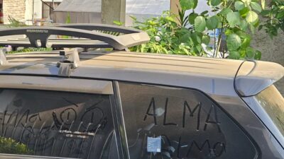 Langkah Tepat Membersihkan Abu Vulkanik dari Mobil