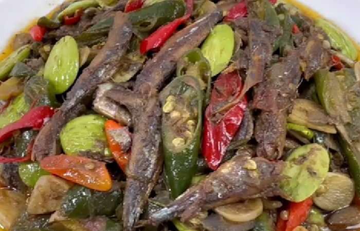 Resep Lezat Tumis Ikan Asin Cabe Ijo yang Menggugah Selera