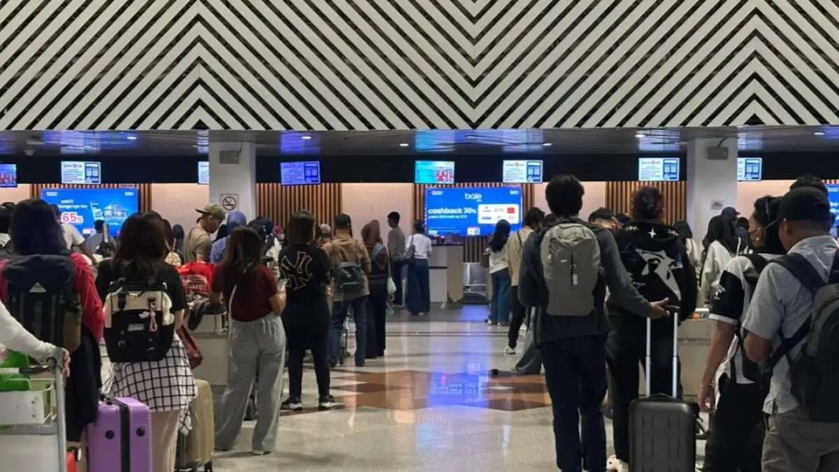 Akibat Erupsi Anak Gunung Krakatau Terhadap Penerbangan di Bandara Juanda