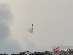 Upaya Pemadaman Kebakaran TPA Galuga di Bogor