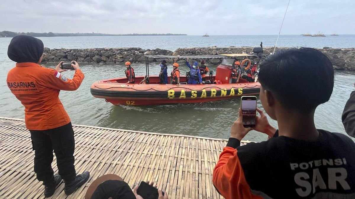 Pencarian Jurnalis Hilang di Selat Sunda: Tim SAR Lampung Terjun Langsung
