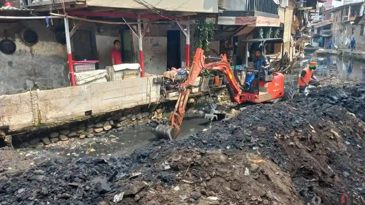 Revitalisasi Anak Kali Krukut: Upaya Tanpa Penggusuran di Jakarta