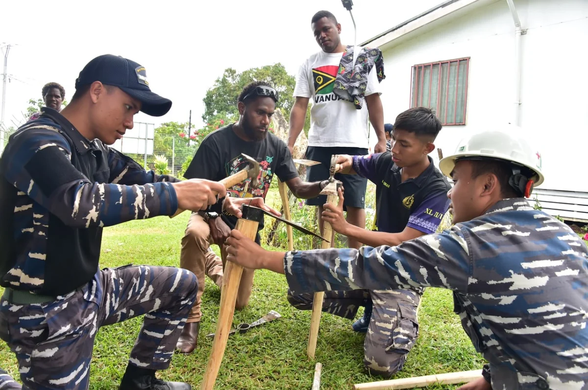 Hadirkan Kepedulian, Satgas Port Visit 2026 Gelar Bakti Kesehatan dan Sosial di Vanuatu
