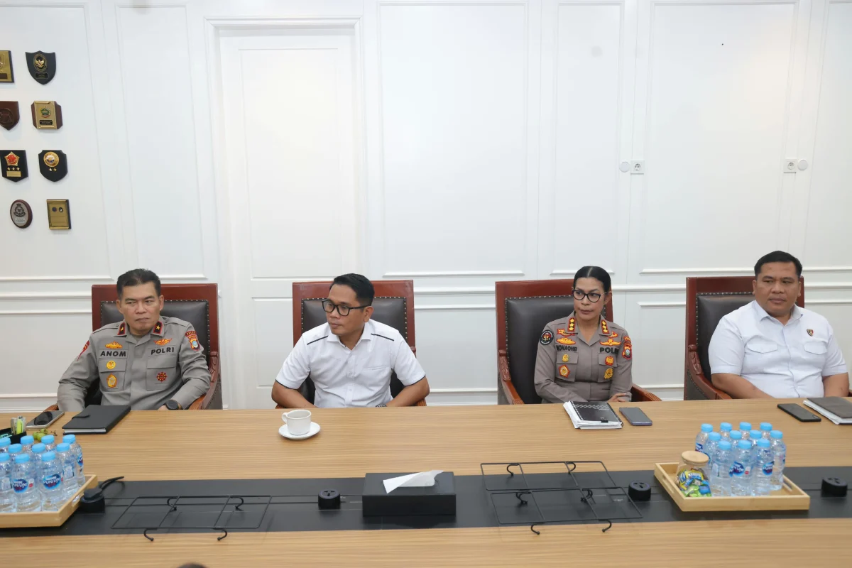 KAPOLDA KEPRI DAN PLN PERKUAT KOORDINASI PENGAMANAN INFRASTRUKTUR KELISTRIKAN