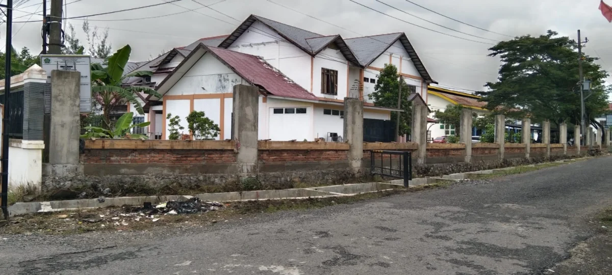 Pembangunan Pagar FKIP Unsam Langsa Disorot, Pemerhati Publik Minta Kejagung Turun Tangan