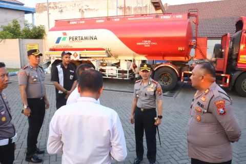 Kapolres Probolinggo Kota Sidak Sejumlah SPBU, Pastikan Antrean BBM Tak Ganggu Lalu Lintas