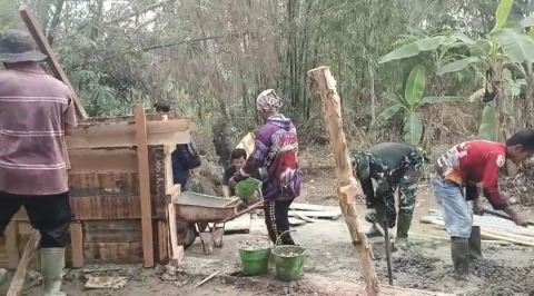 Kodim 1002/HST Terus Kebut Pembangunan Jembatan Garuda di Teluk Masjid