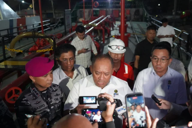 TNI AL dan Kementerian ESDM Bersinergi Tindak Dugaan Pelanggaran Distribusi BBM Kapal SPOB NURFAIZA 03
