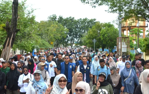 Bertabur Hadiah, Jalan Sehat Semangat Juara KNPI Langsa, Di CFD Di Ikuti Ribuan Warga