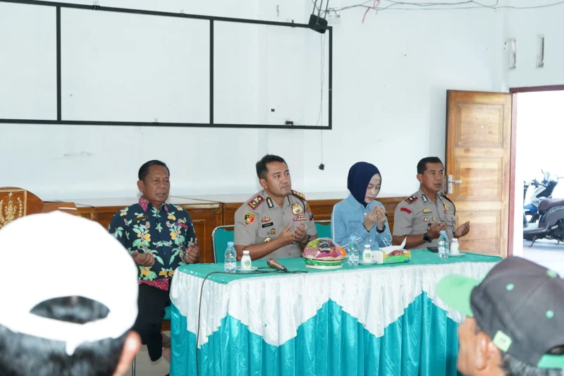 Cegah Gangguan Kamtibmas Sejak Dini, Kapolres Kediri Ajak warga Desa Sekoto kumpul Bersama