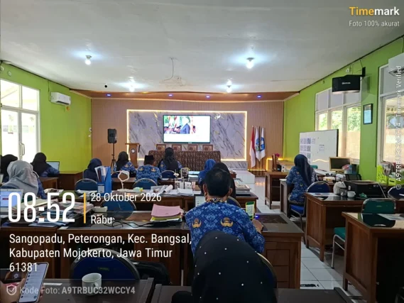 Semangat Pemuda Tak Padam, SMAN 1 Bangsal Mojokerto Ikuti Upacara Nasional Secara Daring