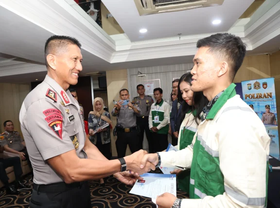 POLISI PEDULI PENGANGGURAN, KAPOLDA KEPRI TINGKATKAN KOMPETENSI TENAGA KERJA BATAM