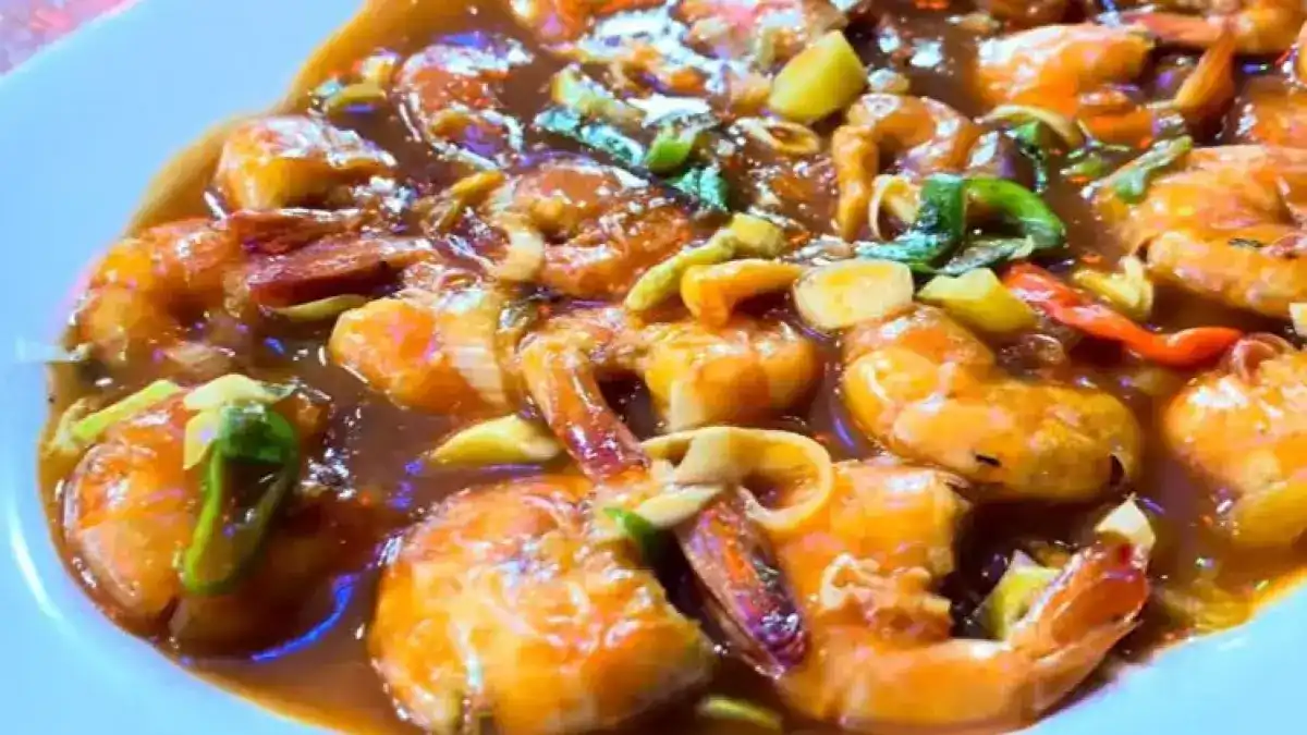 Menjelajah Cita Rasa Ternate: Seafood Segar dan Jajanan di Sekitar Salero