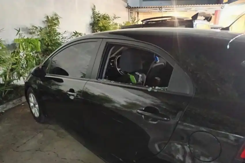 Jurnalis Menjadi Korban Pecah Kaca Mobil Saat Makan Malam di Depok