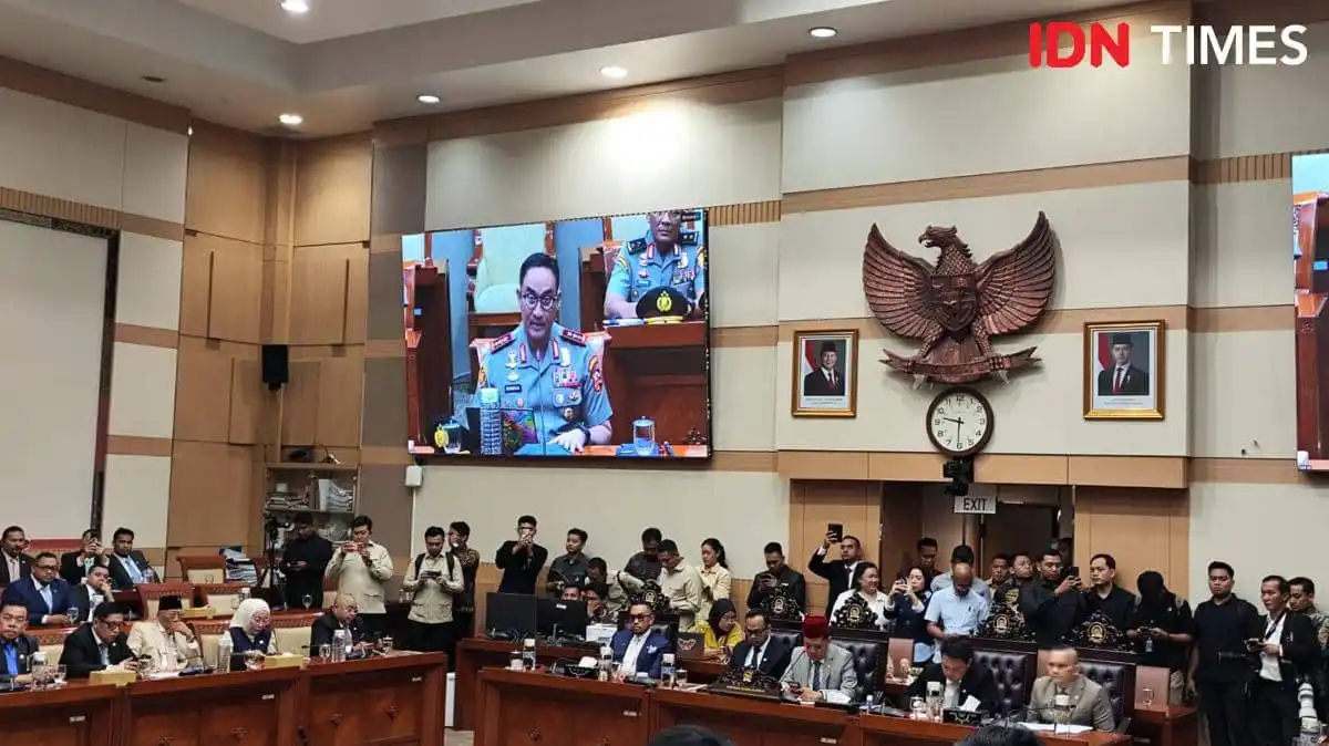 Kunjungan Komisi III ke Kediaman Kapolri Suyudi Bahas Tradisi dan Pembenahan Polri