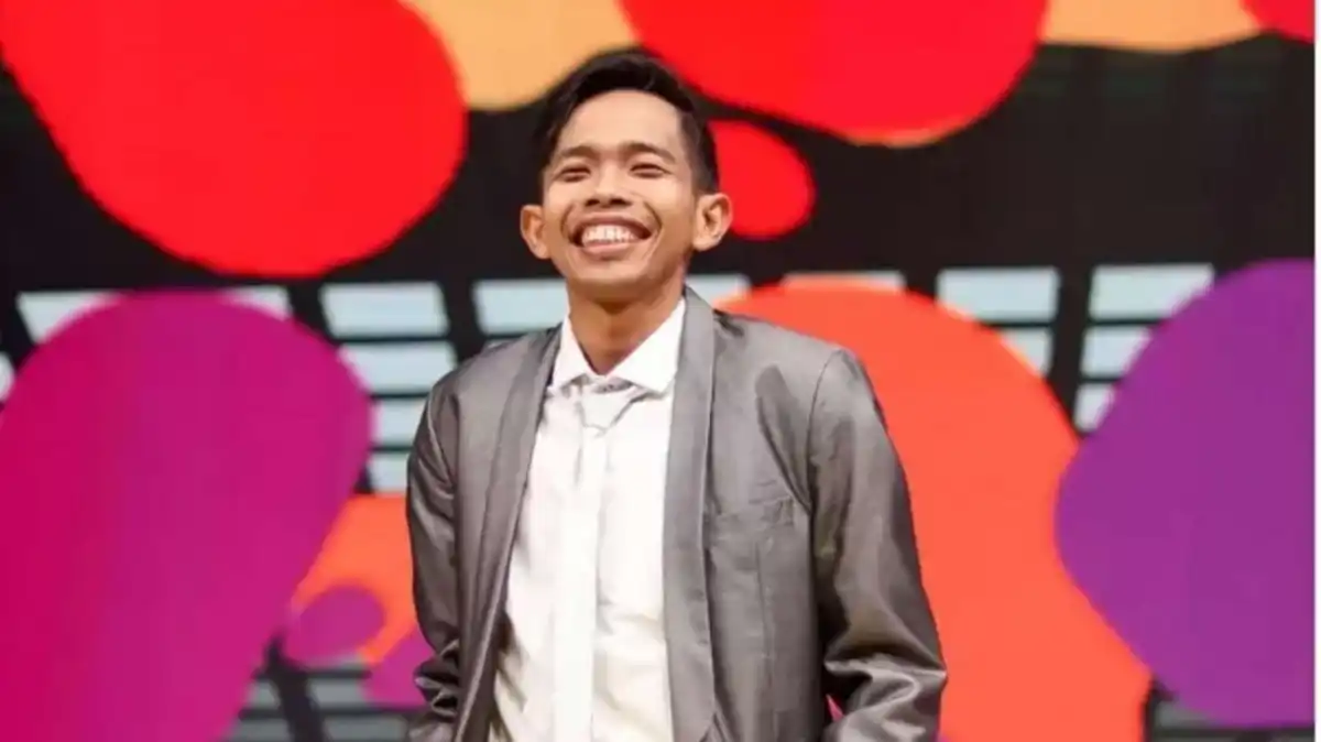 Dede Sunandar Tak Sadarkan Diri di Ring Setelah Duel dengan Vicky Prasetyo di Jambi
