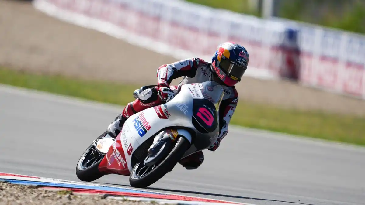 Veda Ega Pratama Amankan Posisi Ketujuh dalam Kualifikasi Moto3 Mandalika 2026