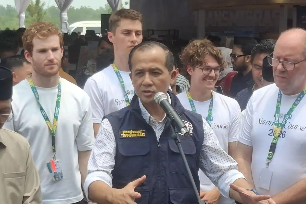 Mentrans rancang beasiswa S1 bagi warga transmigrasi Barelang