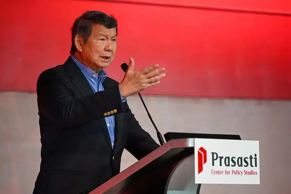 Rencana Ponsel Pintar dan Rekening Digital untuk Memperluas Penyaluran Bansos