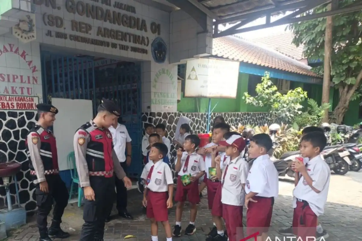 Patroli Dialogis Polda Metro Jaya Sasar Tujuh Sekolah di Jakarta