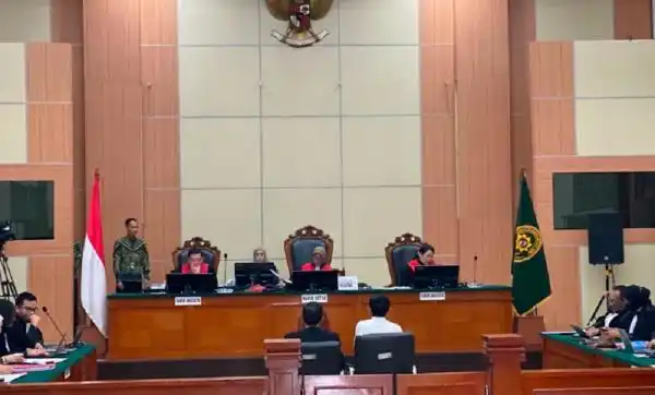 Perdebatan Dokter Tifa dan Freddy Damanik Warnai Sidang Kasus Ijazah Jokowi