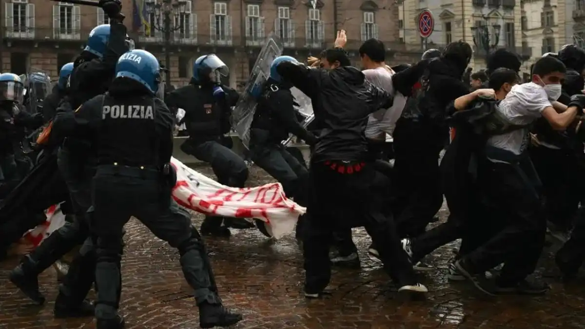 Demo Biaya Hidup di Italia Berujung Bentrokan, 28 Orang Ditangkap