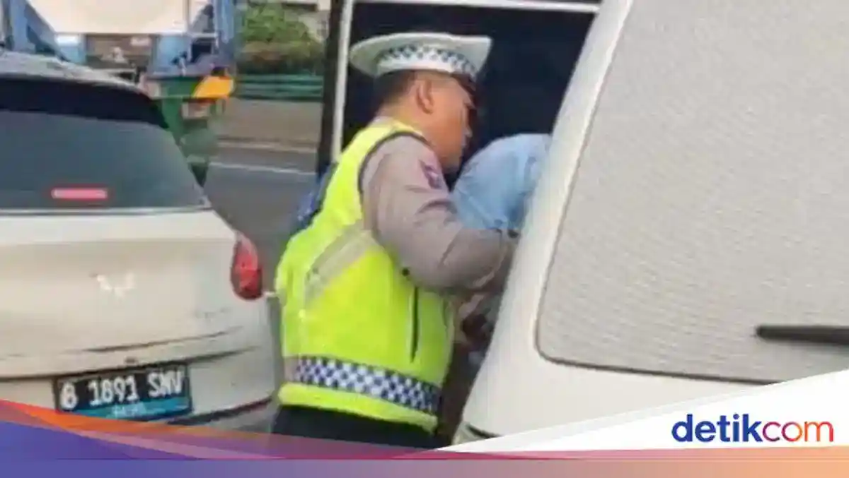 Kartu E-Toll Terjatuh Berujung Tabrakan Tiga Kendaraan di Tol Ancol