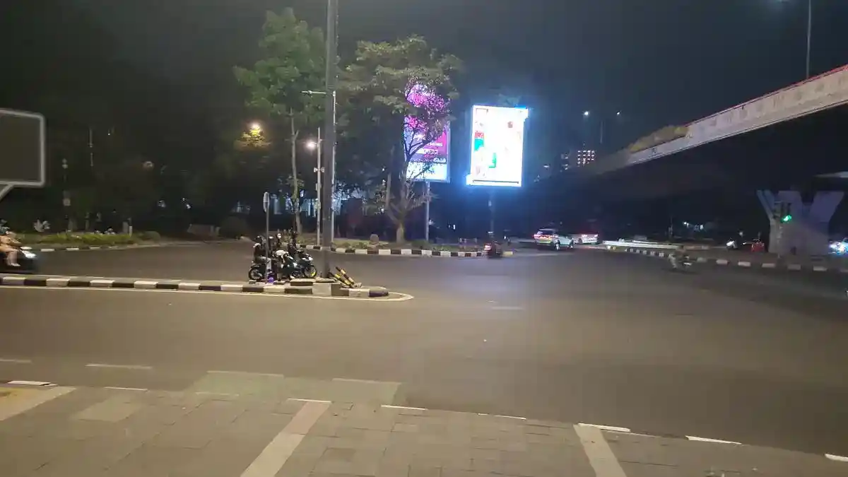 Situasi Berangsur Kondusif di Simpang Dago Setelah Truk Dalmas Dibakar