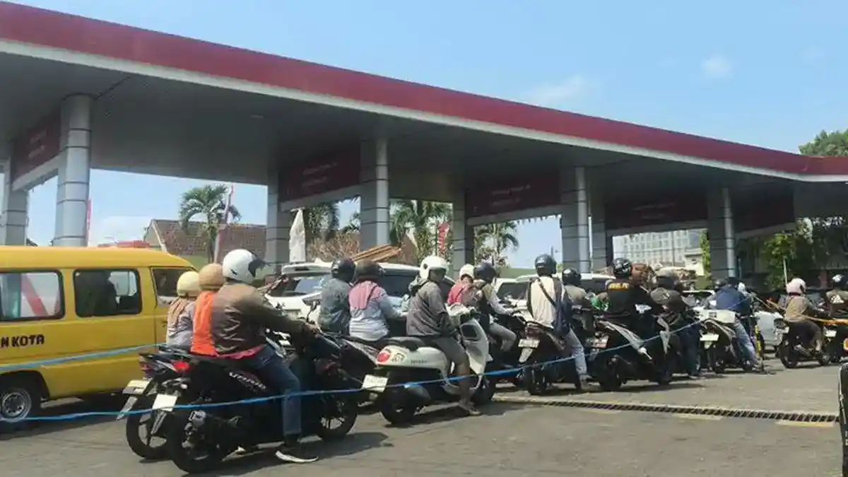 Distribusi BBM di Jawa Timur Dikebut, Antrean Ditargetkan Terurai dalam Dua Hari