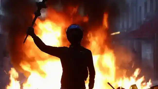 Prancis Perketat Keamanan Usai Kerusuhan, Jam Malam Diperpanjang