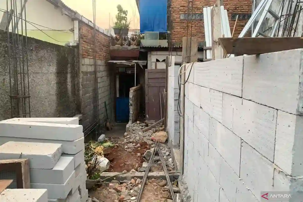 Upaya Mencari Jalan Keluar bagi Pasangan Lansia di Cipinang Melayu