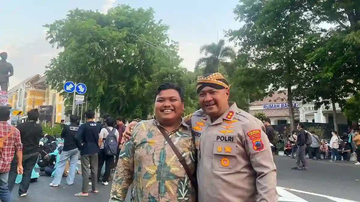 Pendekatan Humanis Kapolresta Surakarta Warnai Aksi Mahasiswa di Solo