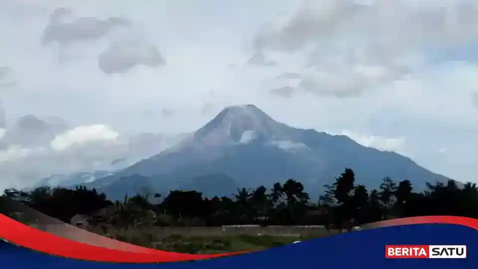 Hujan di Merapi Picu Imbauan Lahar dan Awan Panas