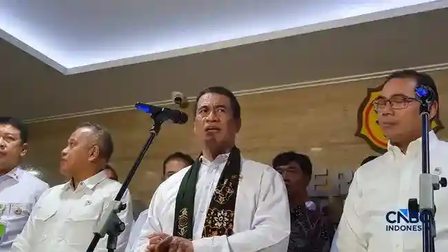Pemerintah Siapkan Dukungan Hampir Rp1 Triliun untuk Peternak Ayam