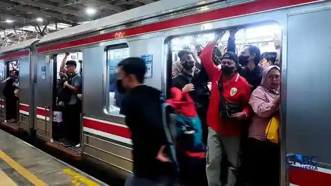 Saat Pengeluaran Menyempit, Warga Indonesia Mengubah Cara Hidup