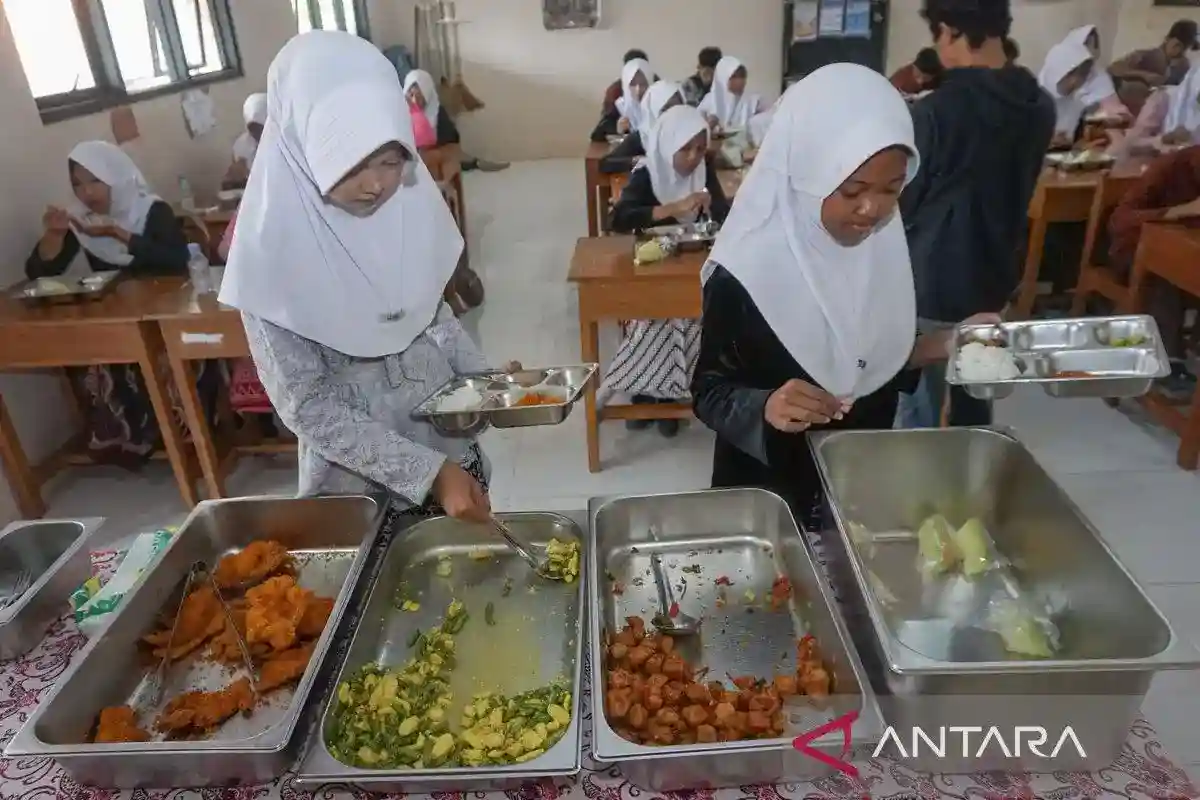 BGN Selidiki Keluhan Kesehatan Siswa di Dramaga, 13 Masih Diobservasi
