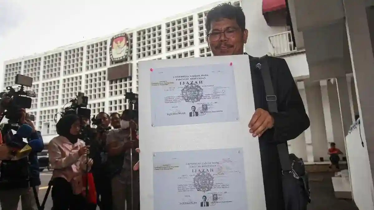 Gugatan Bonatua soal Legalisir Ijazah Jokowi Masuk Tahap Putusan Sela