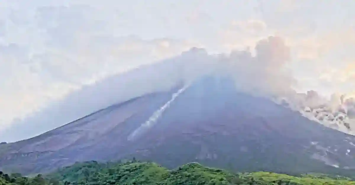 Aktivitas Merapi Tetap Siaga, Puluhan Gempa Guguran Tercatat dalam Sehari