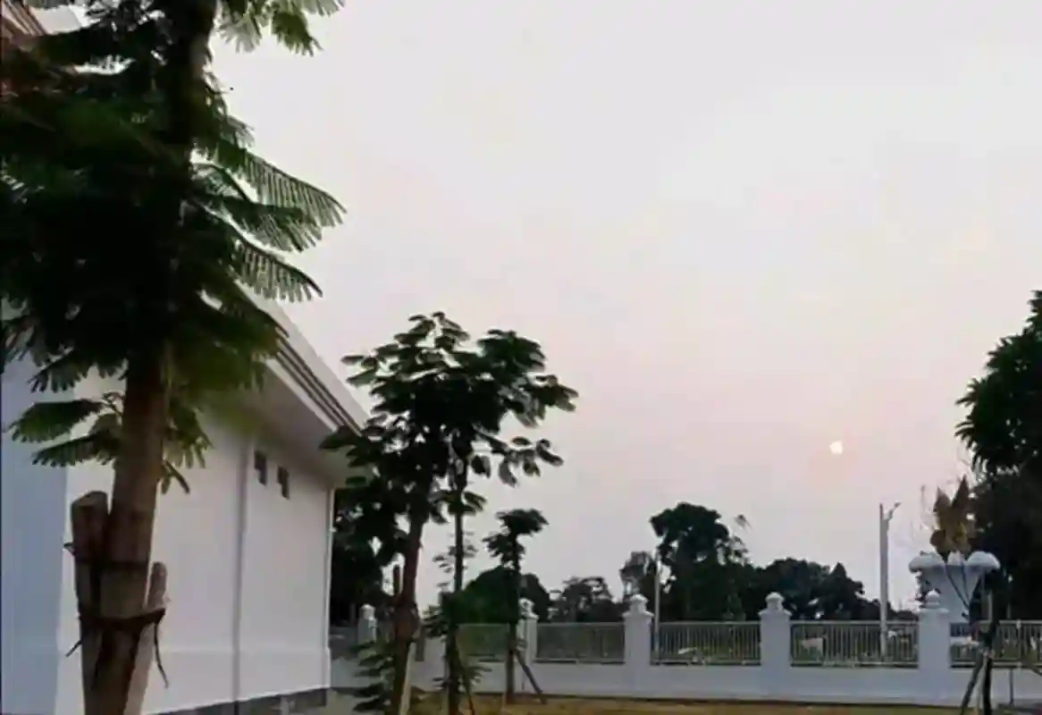 Awan Altostratus Menyelimuti Buleleng, BMKG Jelaskan Penyebab Langit Kelabu