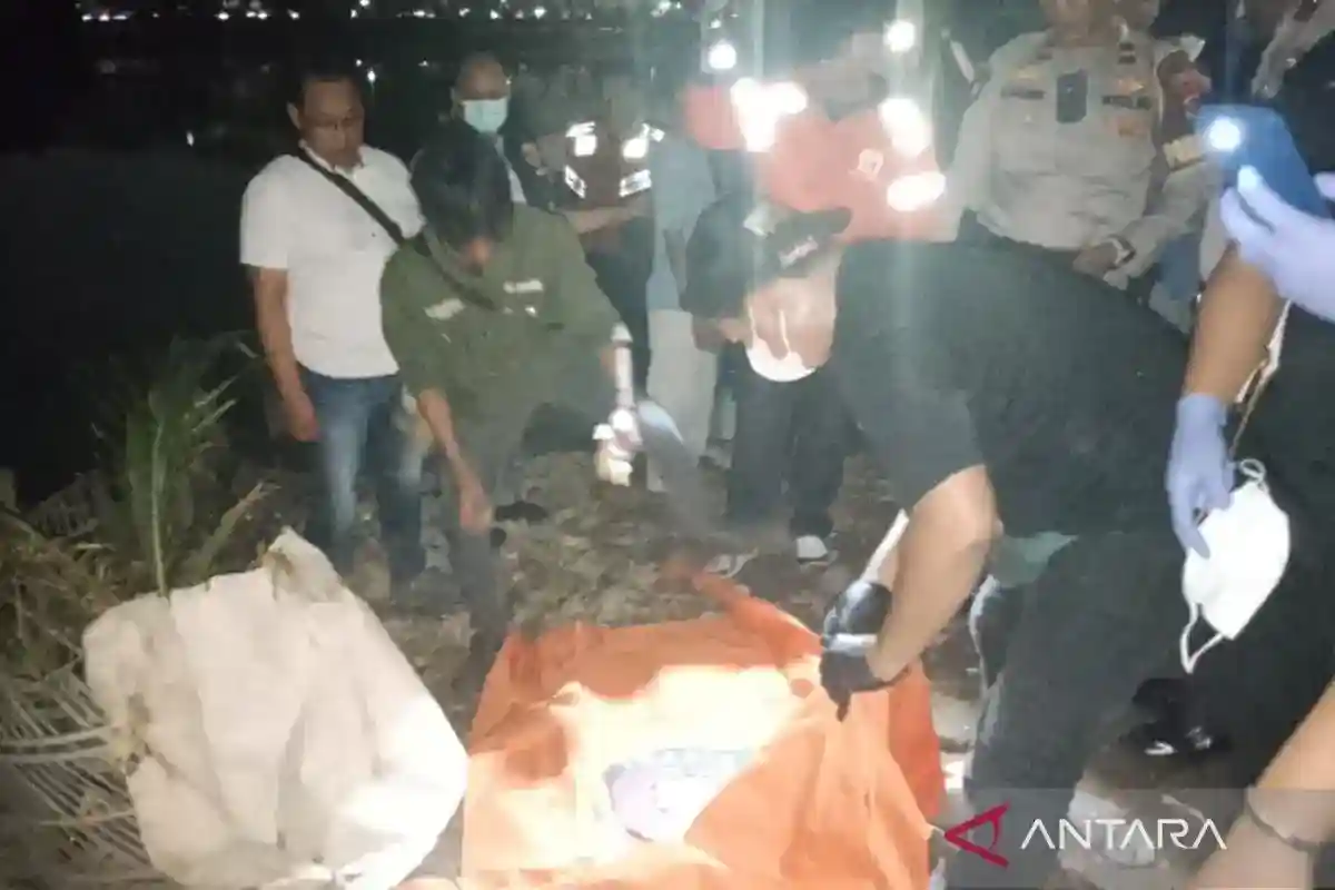Jasad Bayi Perempuan Ditemukan di Tumpukan Sampah Cakung