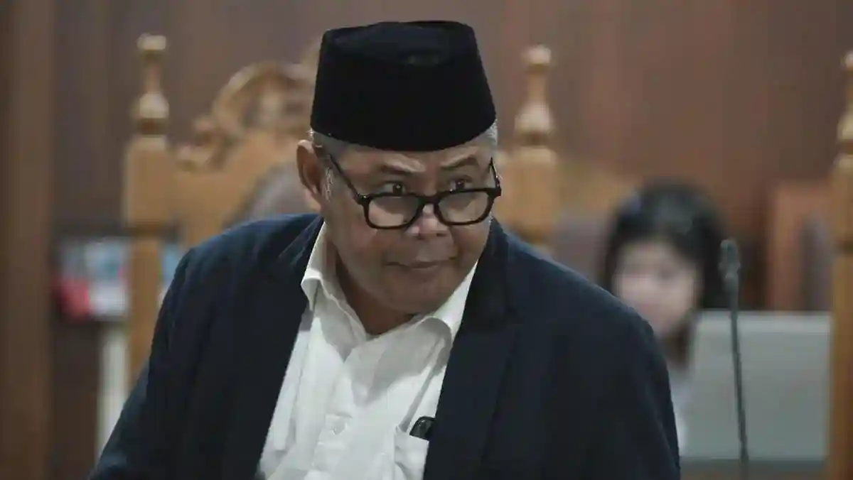 Subhan Palal dan Gugatan atas Surat Penyetaraan Pendidikan Gibran