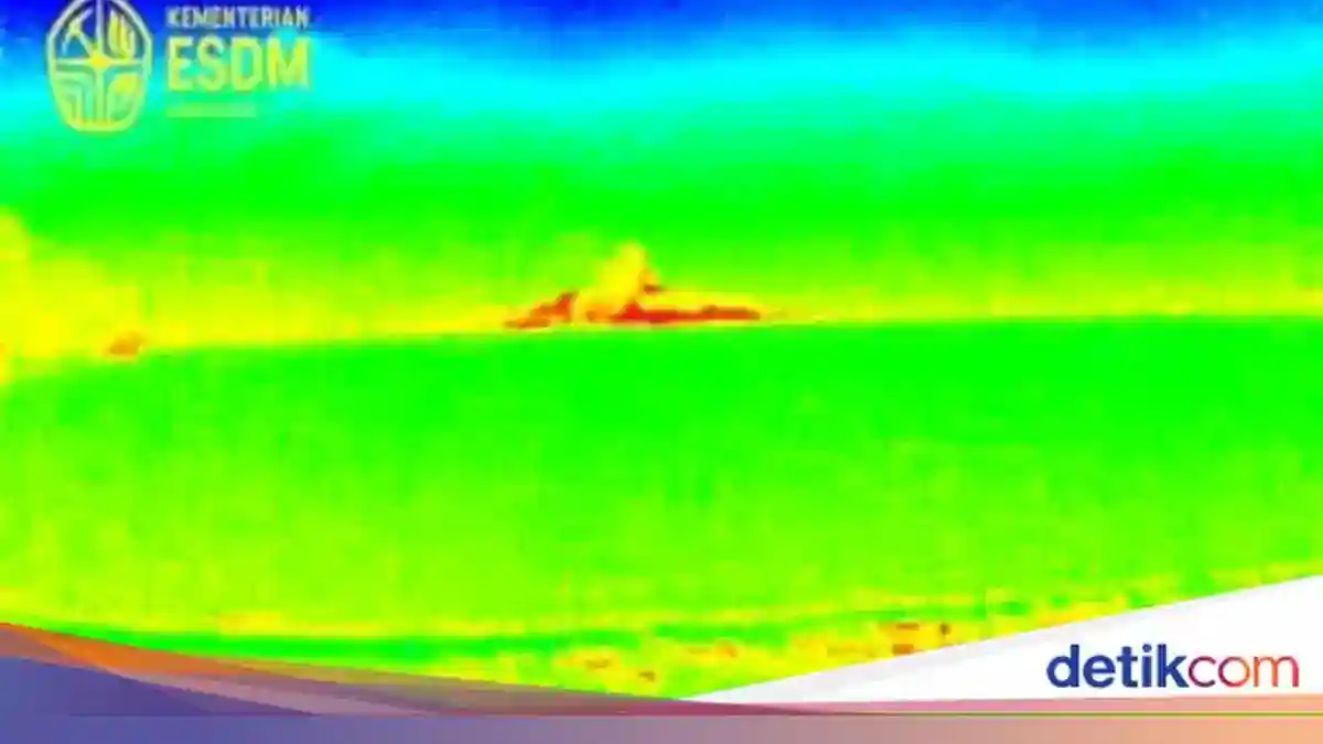Anak Krakatau Erupsi Tujuh Kali, PVMBG Pertahankan Status Siaga